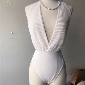 Monroe Style Off-White VS Teddy